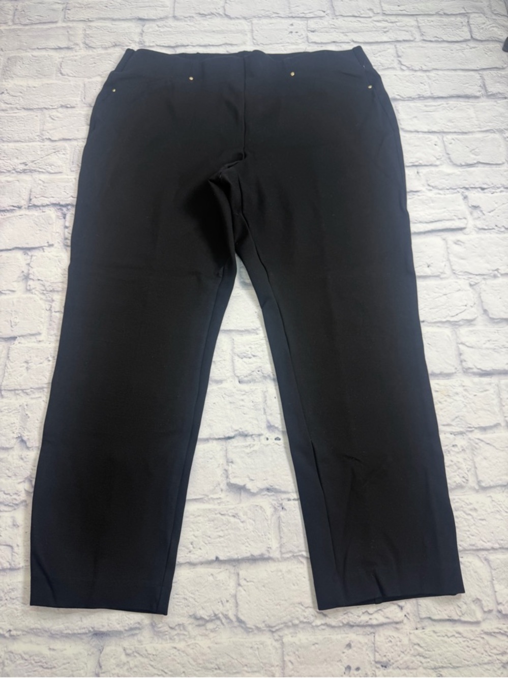 Rafaella Black Straight-Leg Dress Pants. Pull On. Stretch. Size 16P.
